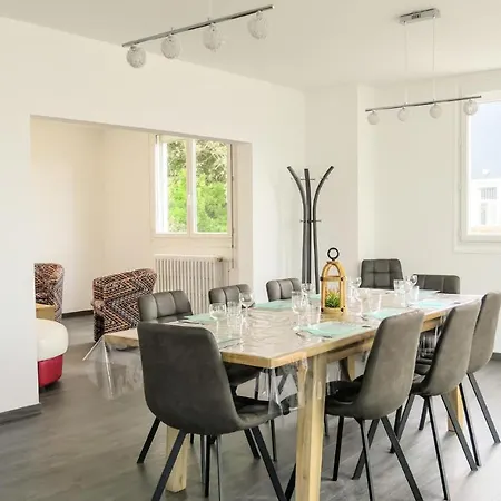 Awesome In With Wifi Apartament Pirou